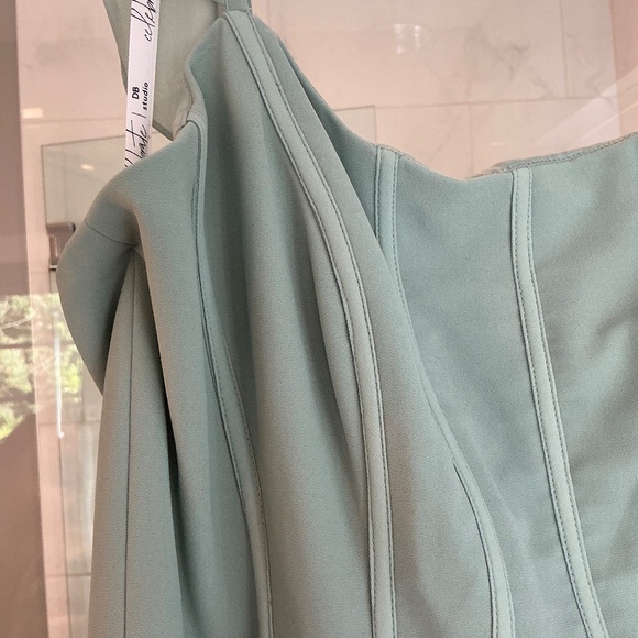 David’s Bridal Chiffon Corset Dress with Flutter Sleeves - Picture 3 of 6